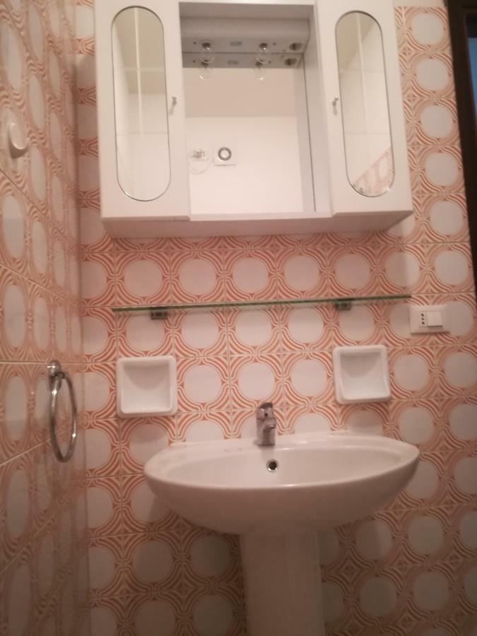 La Madonnina Vacation Flats Leilighet Peschiera del Garda Eksteriør bilde