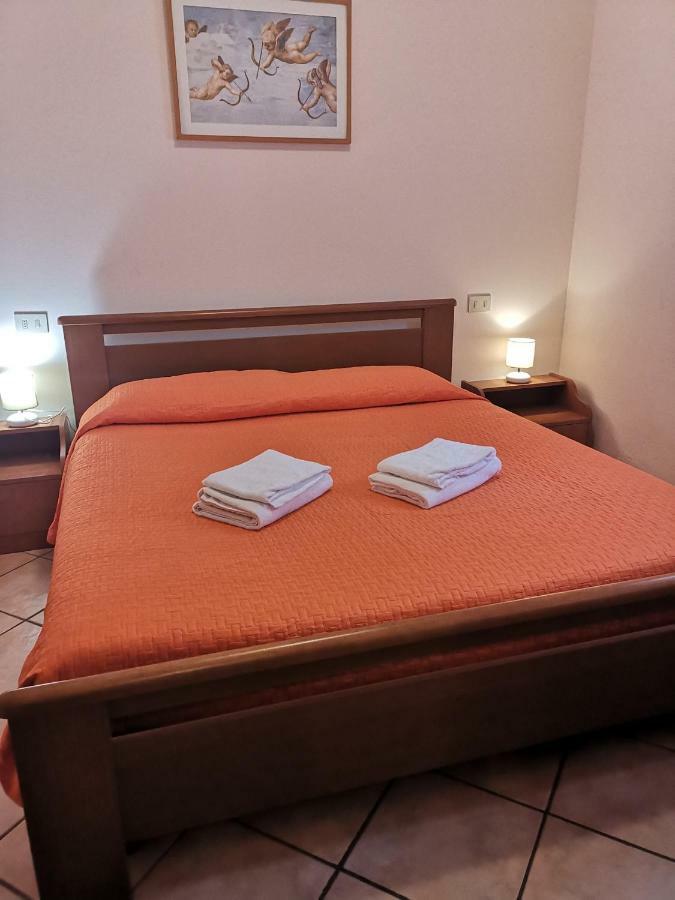 La Madonnina Vacation Flats Leilighet Peschiera del Garda Eksteriør bilde