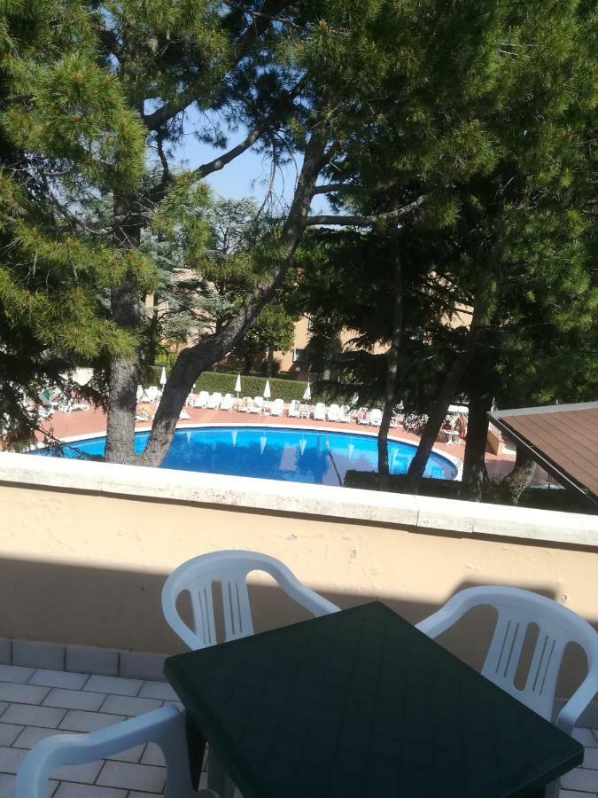 La Madonnina Vacation Flats Leilighet Peschiera del Garda Eksteriør bilde