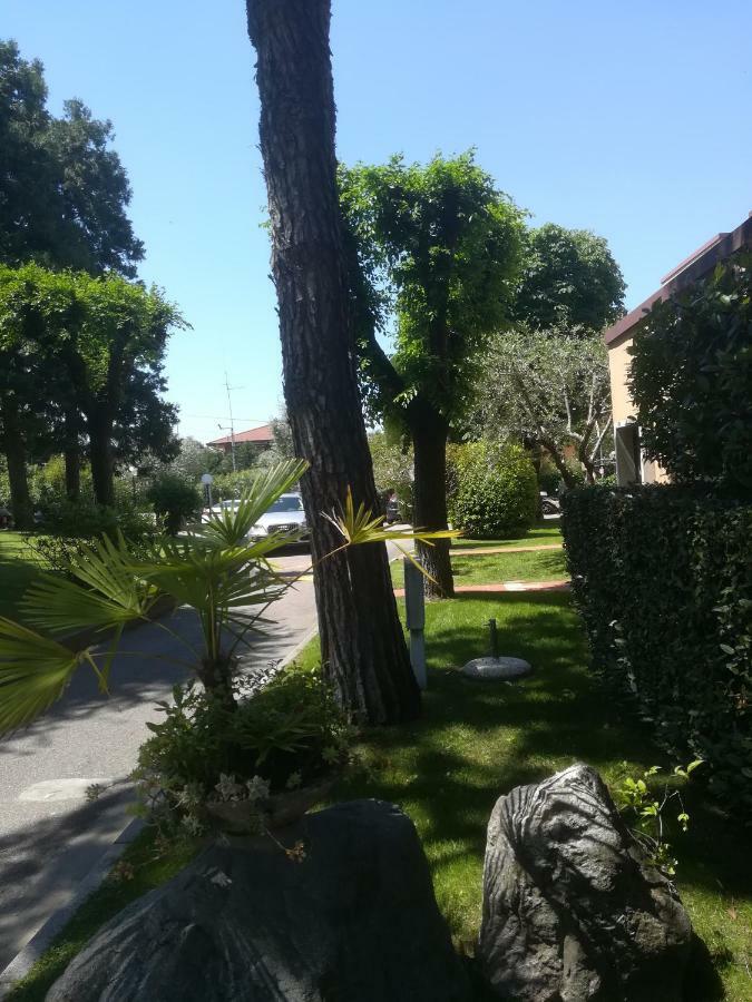 La Madonnina Vacation Flats Leilighet Peschiera del Garda Eksteriør bilde